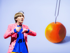 Neil Harbisson: I listen to color