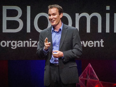 Shawn Achor: The happy secret to better work